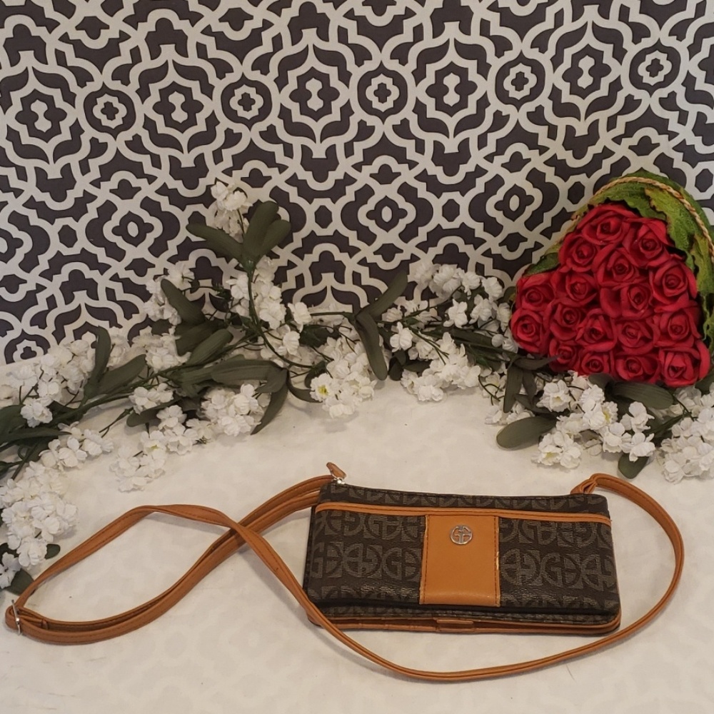 Giani bernini wristlet/wallet - Picture 1 of 4